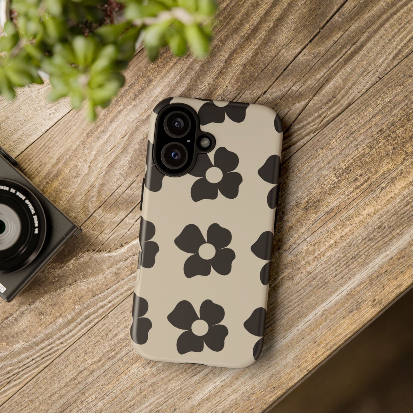 Stylish Floral Phone Case, Trendy Phone Cover, Cute Flower Design, Durable Protection, Gift for Flower Lovers, Everyday Accessory