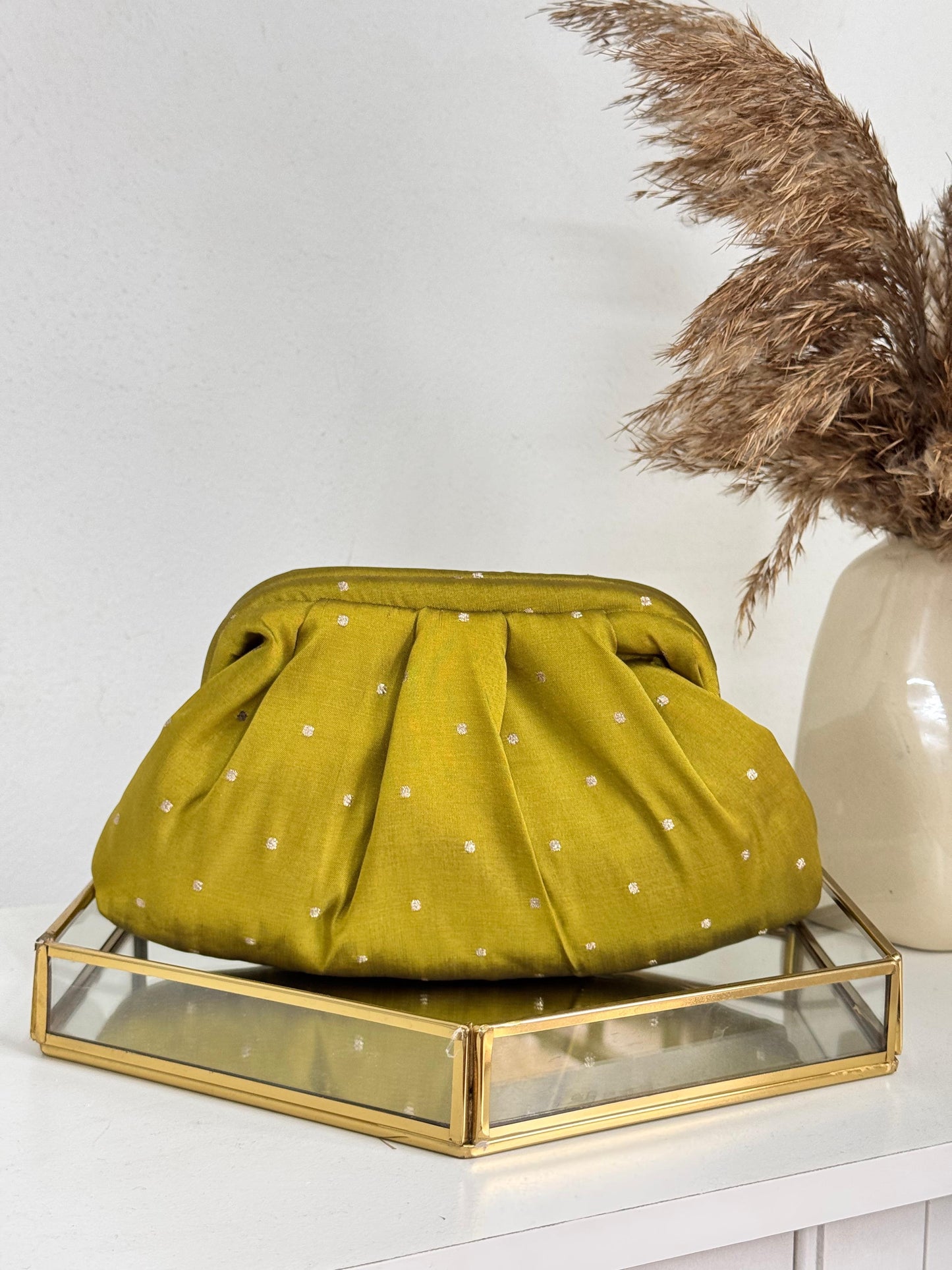 Zari Batua Bag - Green